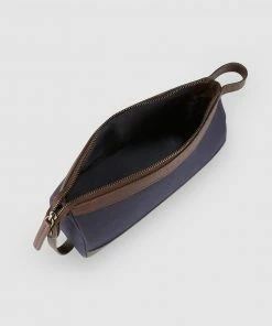 Aquila Cruiser Wash Bag Navy -Men's Travel and Luggage http3A2F2Fstatic.theiconic.com .au2Fp2Faquila 6878 8903631 3