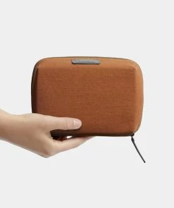 Bellroy Tech Kit Compact Bronze -Men's Travel and Luggage http3A2F2Fstatic.theiconic.com .au2Fp2Fbellroy 0925 8339141 7