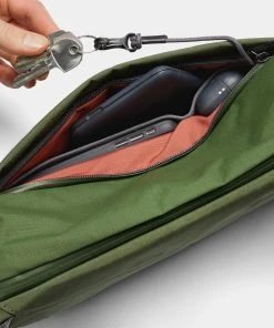 Bellroy Venture Sling 9L Ranger Green -Men's Travel and Luggage http3A2F2Fstatic.theiconic.com .au2Fp2Fbellroy 0957 0057731 3