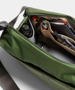Bellroy Venture Sling 9L Ranger Green -Men's Travel and Luggage http3A2F2Fstatic.theiconic.com .au2Fp2Fbellroy 0962 0057731 5