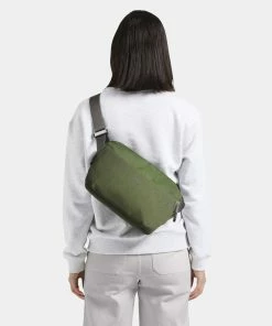 Bellroy Venture Sling 9L Ranger Green -Men's Travel and Luggage http3A2F2Fstatic.theiconic.com .au2Fp2Fbellroy 0965 0057731 6