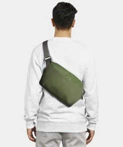 Bellroy Venture Sling 9L Ranger Green -Men's Travel and Luggage http3A2F2Fstatic.theiconic.com .au2Fp2Fbellroy 0967 0057731 7