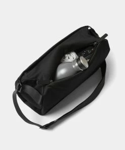 Bellroy Sling Melbourne Black -Men's Travel and Luggage http3A2F2Fstatic.theiconic.com .au2Fp2Fbellroy 1324 8250121 3