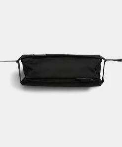 Bellroy Sling Melbourne Black -Men's Travel and Luggage http3A2F2Fstatic.theiconic.com .au2Fp2Fbellroy 1338 8250121 6