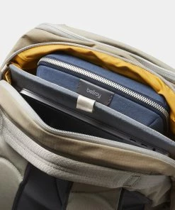 Bellroy Transit Workpack Lunar -Men's Travel and Luggage http3A2F2Fstatic.theiconic.com .au2Fp2Fbellroy 1487 7712811 3