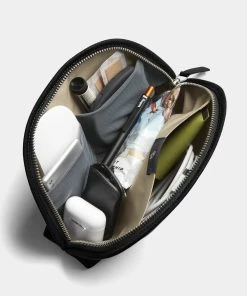 Bellroy Classic Pouch Melbourne Black -Men's Travel and Luggage http3A2F2Fstatic.theiconic.com .au2Fp2Fbellroy 2259 3742121 3