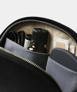 Bellroy Classic Pouch Melbourne Black -Men's Travel and Luggage http3A2F2Fstatic.theiconic.com .au2Fp2Fbellroy 2264 3742121 5