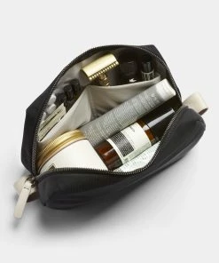 Bellroy Dopp kit Premium Black Sand -Men's Travel and Luggage http3A2F2Fstatic.theiconic.com .au2Fp2Fbellroy 2800 4793411 3