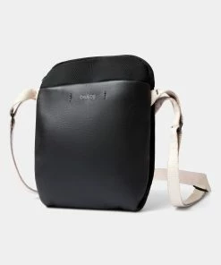 Bellroy City Pouch Premium Black Sand -Men's Travel and Luggage http3A2F2Fstatic.theiconic.com .au2Fp2Fbellroy 2861 9693411 4