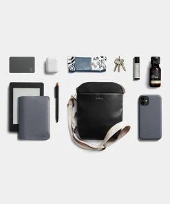 Bellroy City Pouch Premium Black Sand -Men's Travel and Luggage http3A2F2Fstatic.theiconic.com .au2Fp2Fbellroy 2868 9693411 7