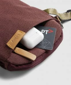 Bellroy City Pouch Red -Men's Travel and Luggage http3A2F2Fstatic.theiconic.com .au2Fp2Fbellroy 3190 6484211 6