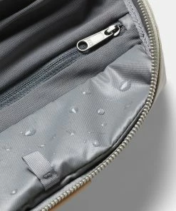 Bellroy Toiletry Kit Plus Lunar -Men's Travel and Luggage http3A2F2Fstatic.theiconic.com .au2Fp2Fbellroy 3920 9744421 7