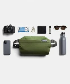 Bellroy Sling Ranger Green -Men's Travel and Luggage http3A2F2Fstatic.theiconic.com .au2Fp2Fbellroy 4174 4661731 8