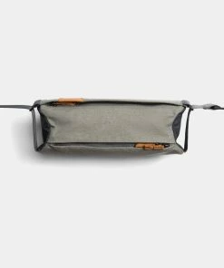 Bellroy Sling Limestone -Men's Travel and Luggage http3A2F2Fstatic.theiconic.com .au2Fp2Fbellroy 4784 5897811 6
