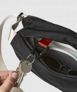 Bellroy Sling Mini Premium Black Sand -Men's Travel and Luggage http3A2F2Fstatic.theiconic.com .au2Fp2Fbellroy 4822 5245511 4