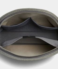 Bellroy Classic Pouch Limestone -Men's Travel and Luggage http3A2F2Fstatic.theiconic.com .au2Fp2Fbellroy 5394 6502911 5