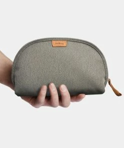 Bellroy Classic Pouch Limestone -Men's Travel and Luggage http3A2F2Fstatic.theiconic.com .au2Fp2Fbellroy 5401 6502911 8