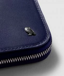 Bellroy Zip Wallet Navy -Men's Travel and Luggage http3A2F2Fstatic.theiconic.com .au2Fp2Fbellroy 5425 9145701 3