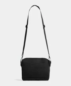 Bellroy City Pouch Plus Melbourne Black -Men's Travel and Luggage http3A2F2Fstatic.theiconic.com .au2Fp2Fbellroy 6398 7003231 3