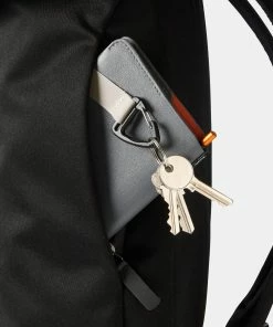 Bellroy Oslo Backpack Melbourne Black -Men's Travel and Luggage http3A2F2Fstatic.theiconic.com .au2Fp2Fbellroy 6534 5350341 4