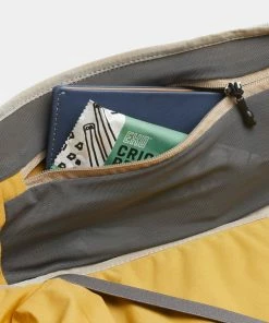 Bellroy Transit Backpack Plus Lunar -Men's Travel and Luggage http3A2F2Fstatic.theiconic.com .au2Fp2Fbellroy 6692 7677511 5