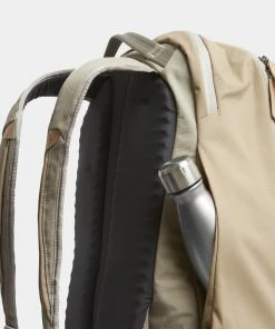 Bellroy Transit Backpack Lunar -Men's Travel and Luggage http3A2F2Fstatic.theiconic.com .au2Fp2Fbellroy 6710 6677511 3
