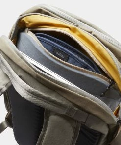 Bellroy Transit Backpack Lunar -Men's Travel and Luggage http3A2F2Fstatic.theiconic.com .au2Fp2Fbellroy 6714 6677511 4