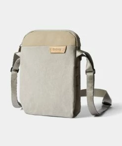 Bellroy City Pouch Lunar -Men's Travel and Luggage http3A2F2Fstatic.theiconic.com .au2Fp2Fbellroy 6785 3677511 3