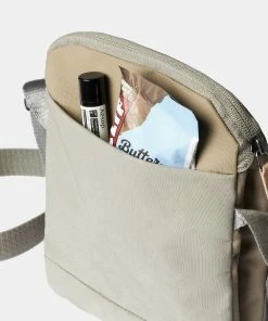 Bellroy City Pouch Lunar -Men's Travel and Luggage http3A2F2Fstatic.theiconic.com .au2Fp2Fbellroy 6794 3677511 6