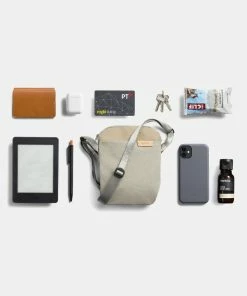 Bellroy City Pouch Lunar -Men's Travel and Luggage http3A2F2Fstatic.theiconic.com .au2Fp2Fbellroy 6800 3677511 8