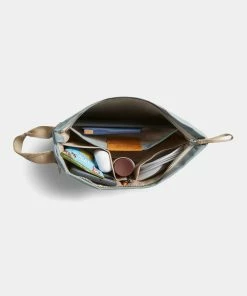 Bellroy Standing Pouch Plus Smoke Blue -Men's Travel and Luggage http3A2F2Fstatic.theiconic.com .au2Fp2Fbellroy 7298 5726121 4