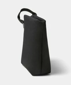 Bellroy Standing Pouch Melbourne Black -Men's Travel and Luggage http3A2F2Fstatic.theiconic.com .au2Fp2Fbellroy 7302 3236121 5