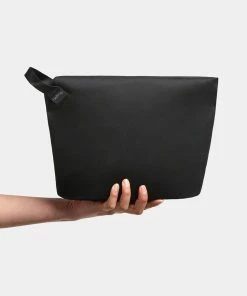Bellroy Standing Pouch Plus Melbourne Black -Men's Travel and Luggage http3A2F2Fstatic.theiconic.com .au2Fp2Fbellroy 7306 3726121 7