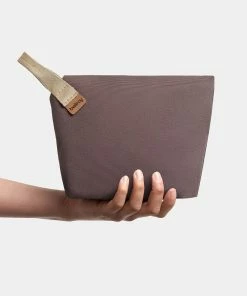 Bellroy Standing Pouch Gumnut -Men's Travel and Luggage http3A2F2Fstatic.theiconic.com .au2Fp2Fbellroy 7310 0726121 7