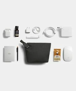 Bellroy Standing Pouch Melbourne Black -Men's Travel and Luggage http3A2F2Fstatic.theiconic.com .au2Fp2Fbellroy 7310 3236121 8