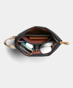 Bellroy Standing Pouch Plus Charcoal -Men's Travel and Luggage http3A2F2Fstatic.theiconic.com .au2Fp2Fbellroy 7437 1726121 4