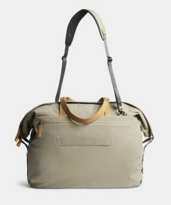 Bellroy Weekender Plus Lunar -Men's Travel and Luggage http3A2F2Fstatic.theiconic.com .au2Fp2Fbellroy 7617 8744421 3