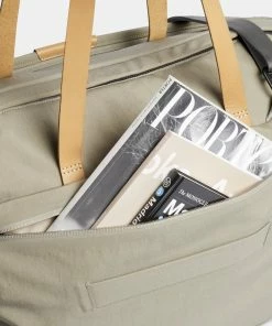 Bellroy Weekender Plus Lunar -Men's Travel and Luggage http3A2F2Fstatic.theiconic.com .au2Fp2Fbellroy 7628 8744421 7