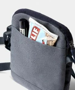 Bellroy City Pouch Basalt -Men's Travel and Luggage http3A2F2Fstatic.theiconic.com .au2Fp2Fbellroy 8463 8944421 6
