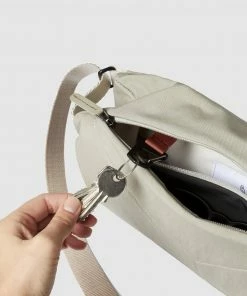 Bellroy Sling Premium Lichen Grey -Men's Travel and Luggage http3A2F2Fstatic.theiconic.com .au2Fp2Fbellroy 8926 1454411 4