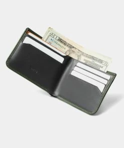 Bellroy Hide & Seek LO Ranger Green -Men's Travel and Luggage http3A2F2Fstatic.theiconic.com .au2Fp2Fbellroy 9265 2751331 5