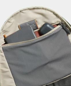 Bellroy Classic Backpack Plus (Second Edition) Ranger Green -Men's Travel and Luggage http3A2F2Fstatic.theiconic.com .au2Fp2Fbellroy 9363 7730731 4