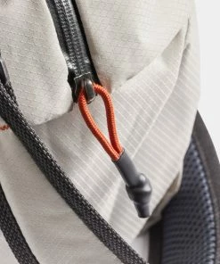Bellroy Lite Duffel Chalk -Men's Travel and Luggage http3A2F2Fstatic.theiconic.com .au2Fp2Fbellroy 9412 8828441 6
