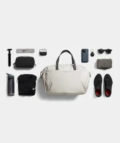 Bellroy Lite Duffel Chalk -Men's Travel and Luggage http3A2F2Fstatic.theiconic.com .au2Fp2Fbellroy 9426 8828441 8
