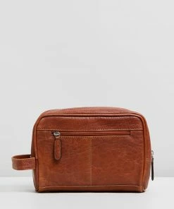 Double Oak Mills George Leather Washbag Tan