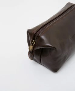 Republic of Florence The Uno Dopp Kit Chocolate -Men's Travel and Luggage http3A2F2Fstatic.theiconic.com .au2Fp2Fetrusco classic 3212 913445 3