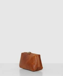 Republic of Florence The Otto Leather Dopp Kit Matt Tan -Men's Travel and Luggage http3A2F2Fstatic.theiconic.com .au2Fp2Fetrusco classic 8486 3027711 3