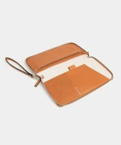 Globite Leather Portfolio Wallet with RFID Flinders Tan -Men's Travel and Luggage http3A2F2Fstatic.theiconic.com .au2Fp2Fglobite 0036 131217 4