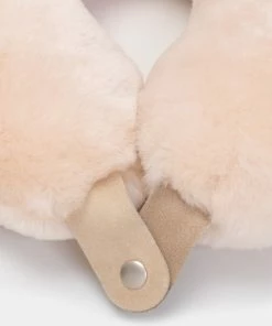 Globite Australian Shearling Neck Pillow White -Men's Travel and Luggage http3A2F2Fstatic.theiconic.com .au2Fp2Fglobite 0523 159898 6