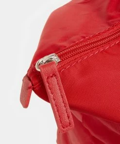 Globite Stash and Dash Hold All Bag Red -Men's Travel and Luggage http3A2F2Fstatic.theiconic.com .au2Fp2Fglobite 2370 431217 5